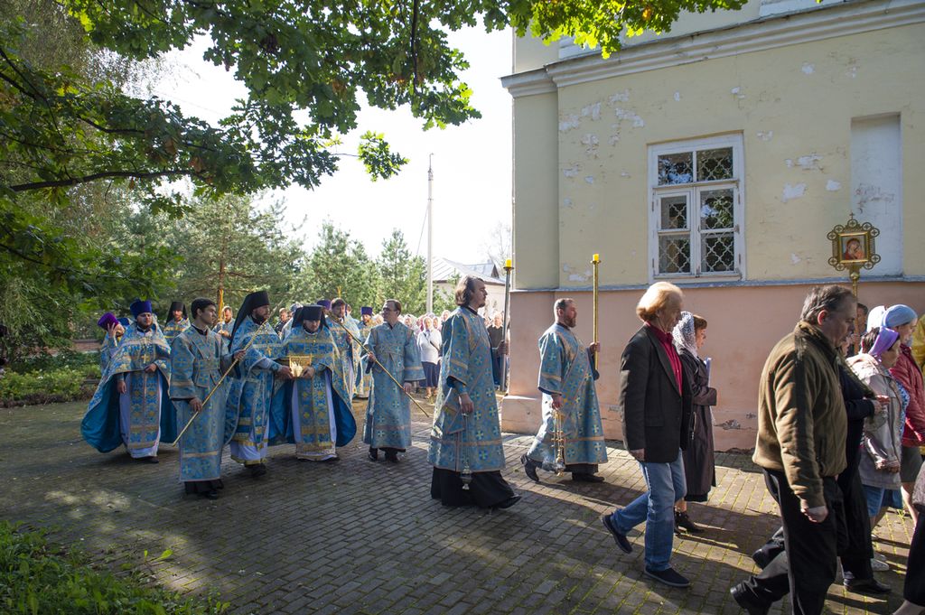 Перенесение мощей Иоасафа Спасокубенского