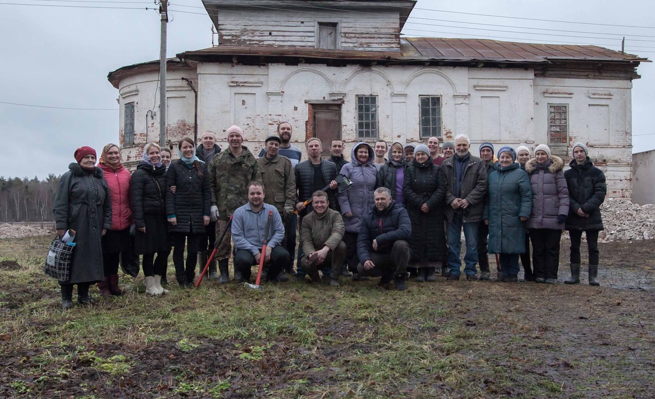 Прихожане Лазаревского храма помогли в благоустройстве Александро-Куштского монастыря